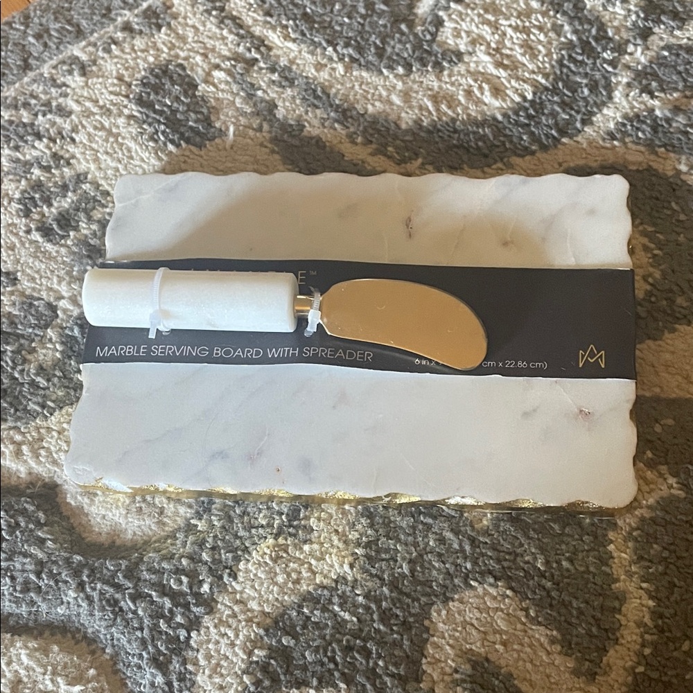 Marble Serving Board with Gold-Edge Spreader